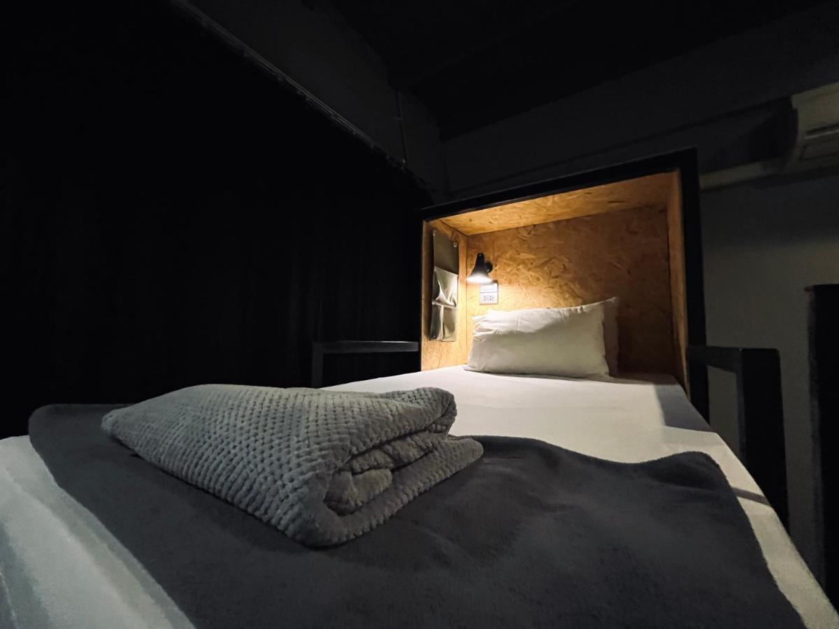 Хостел Bangkok Bed And Bike Экстерьер фото