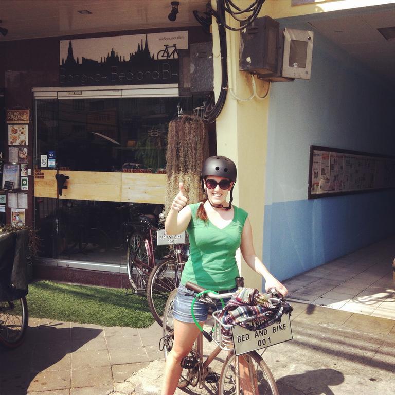 Хостел Bangkok Bed And Bike Экстерьер фото