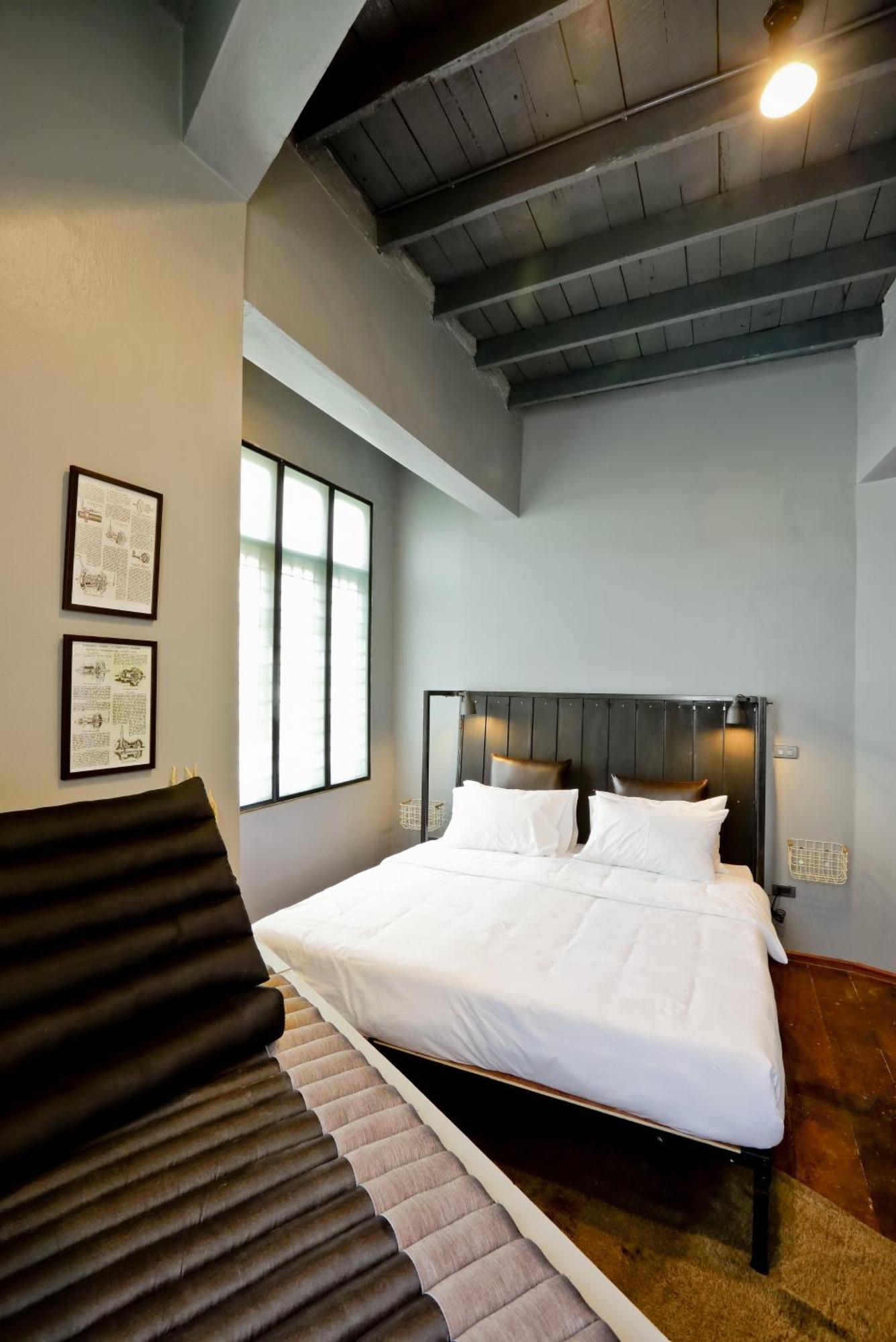 Хостел Bangkok Bed And Bike Номер фото